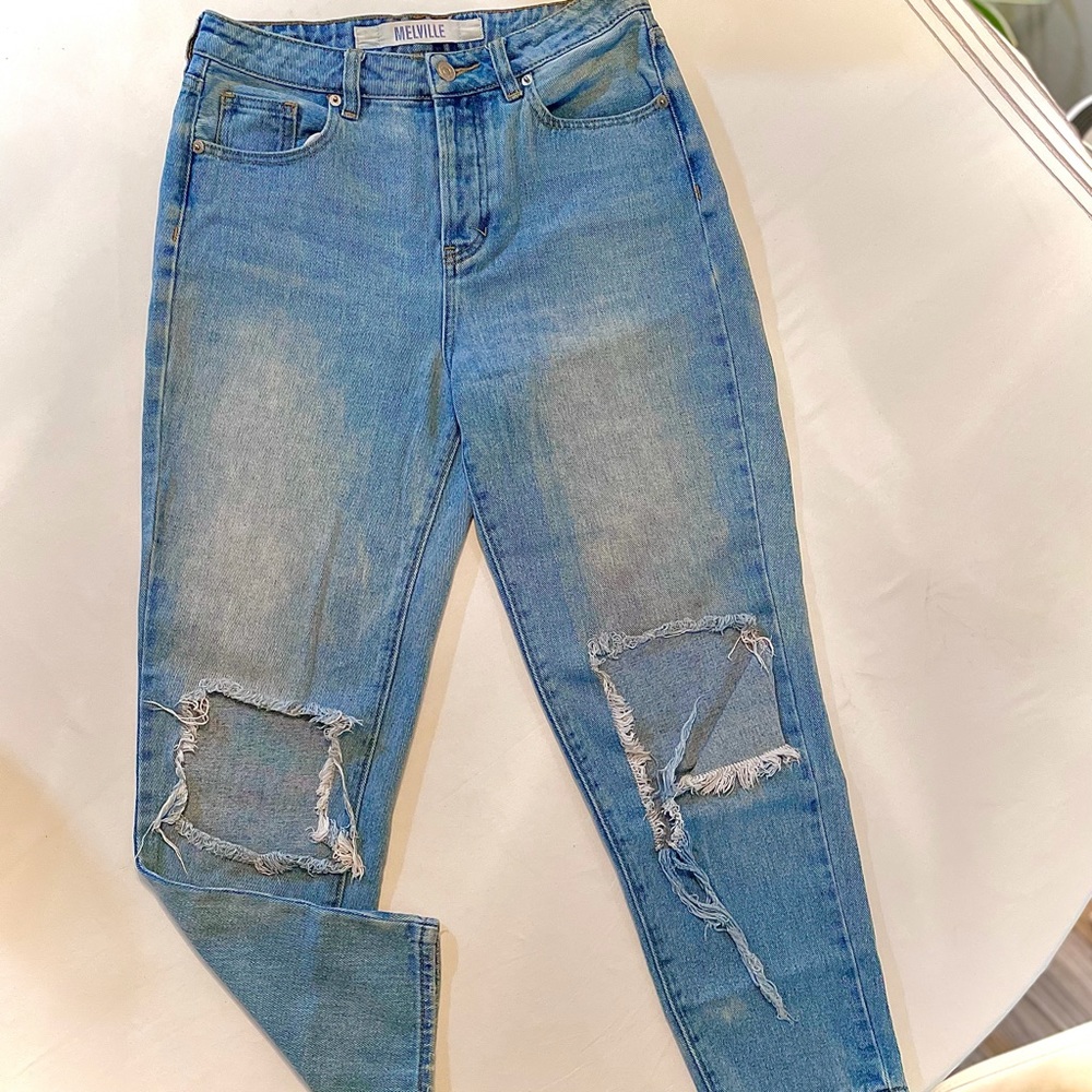 Brandy Melville High Waisted Distressed Boyfriend Jeans